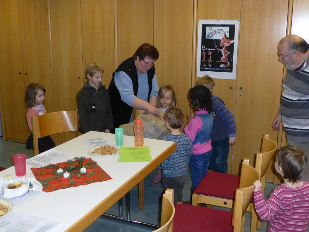 21.12.2012: Weihnachtsfeier bei den Kindern